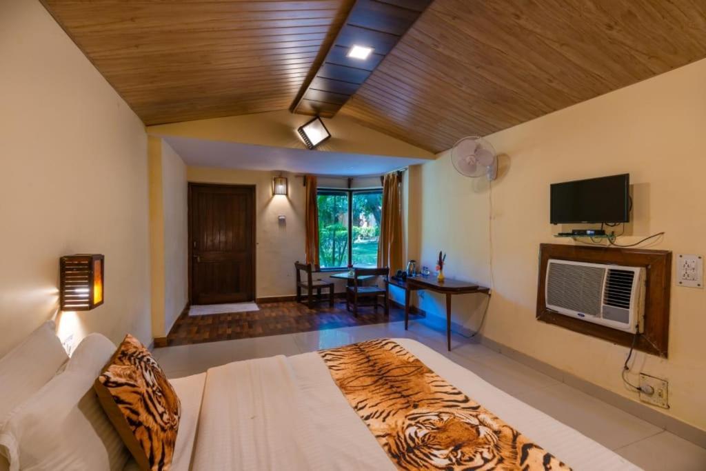 Corbett Wild Resorts & Spa Garjia Exterior photo